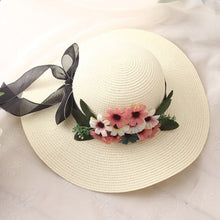 Load image into Gallery viewer, Flowered Hat