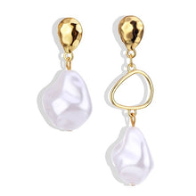 Load image into Gallery viewer, Woman Earrings
