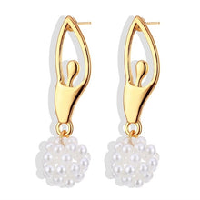 Load image into Gallery viewer, Woman Earrings