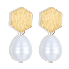 Load image into Gallery viewer, Woman Earrings