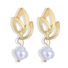 Load image into Gallery viewer, Ailend earring